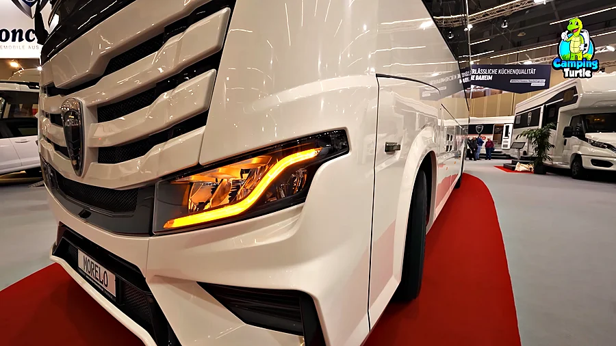 LED-Scheinwerfer vom Iveco S-Way in der von Morelo gestalteten Front
